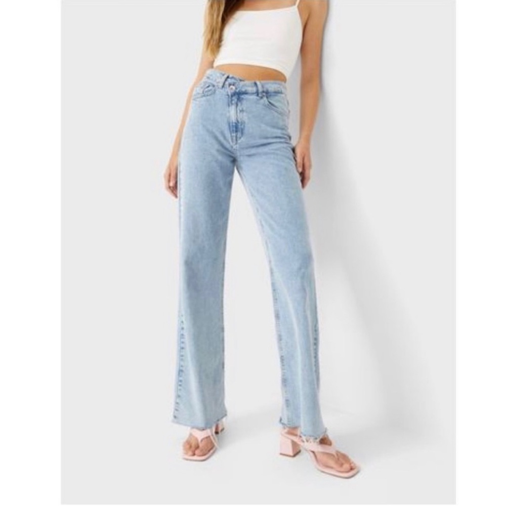 ISO!!! Stradivarius | Stepped Waist Dad Jean in Washed Blue in size 6